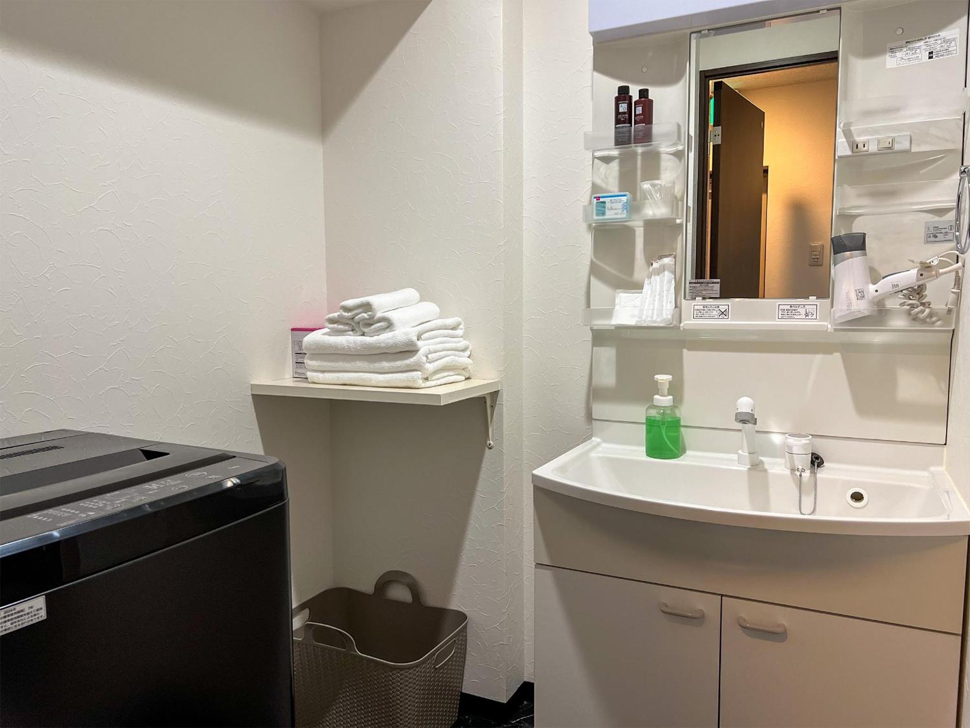 Ouchi Hatchobori Apartment *